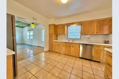 639 E 5th Street, Benicia, CA 94510 - Photo 11