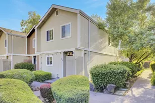 566 Santa Alicia Dr, Rohnert Park, CA 94928 - Photo 1