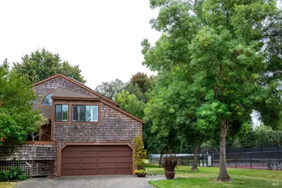 9211 Lakewood Drive, Windsor, CA 95492 - Photo 1