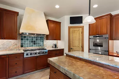 9981 W Dry Creek Road, Healdsburg, CA 95448 - Photo 17