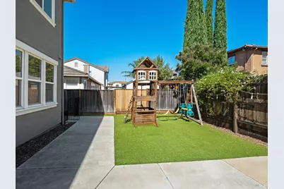 630 Purple Martin Drive, Vacaville, CA 95687 - Photo 11