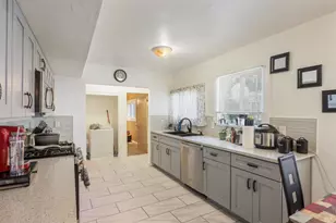 25 Redding Pl, Oakland, CA 94619 - Photo 7