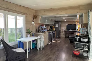 2130 Redwood Hwy, Greenbrae, CA 94904 - Photo 3