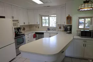 96 Meadowbrooks Dr, Ukiah, CA 95482 - Photo 13