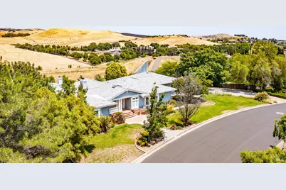 3114 Lomita Court, Fairfield, CA 94534 - Photo 5