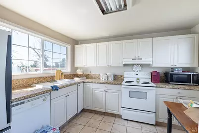 815 Butler Avenue, Santa Rosa, CA 95407 - Photo 11