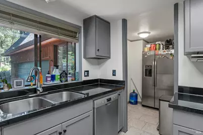 24220 Camellia Drive, Willits, CA 95490 - Photo 7