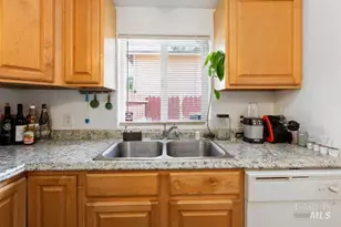 152 Idora Ave, Vallejo, CA 94591 - Photo 17