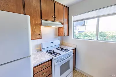 355 Parkview Terrace #B-2, Vallejo, CA 94589 - Photo 19