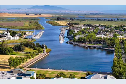 906 Trumpeter Court, Suisun City, CA 94585 - Photo 73