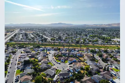 906 Trumpeter Court, Suisun City, CA 94585 - Photo 49