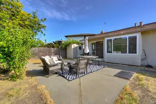 906 Trumpeter Ct, Suisun City, CA 94585 - Photo 31