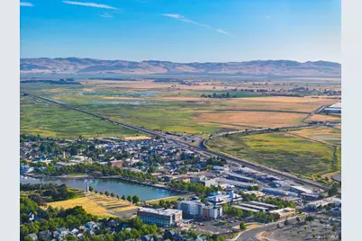 906 Trumpeter Court, Suisun City, CA 94585 - Photo 69