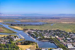 906 Trumpeter Ct, Suisun City, CA 94585 - Photo 71