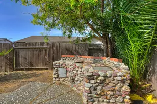 906 Trumpeter Ct, Suisun City, CA 94585 - Photo 33