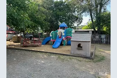 530 N Cloverdale Boulevard, Cloverdale, CA 95425 - Photo 15