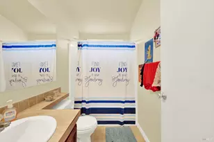 8 Deck Dr, Suisun City, CA 94585 - Photo 23