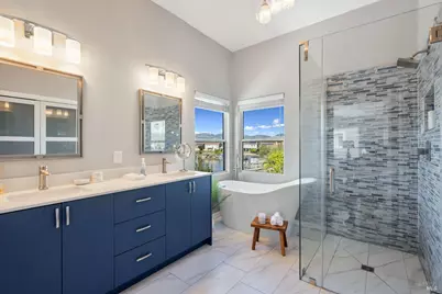 90 S Newport Drive, Napa, CA 94559 - Photo 37