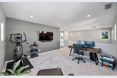 90 S Newport Drive, Napa, CA 94559 - Photo 35