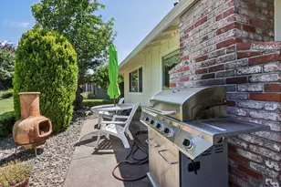 322 Mockingbird Cir, Santa Rosa, CA 95409 - Photo 37