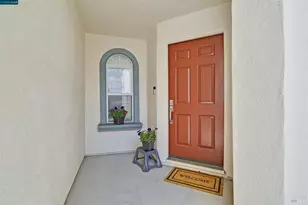 28 Shoal Dr, Vallejo, CA 94591 - Photo 3