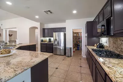 4859 Ridge Point Way, Jurupa Valley, CA 92509 - Photo 11