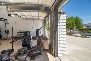 4859 Ridge Point Way, Jurupa Valley, CA 92509 - Photo 37