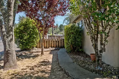 611 Hawthorne Lane, Willits, CA 95490 - Photo 5