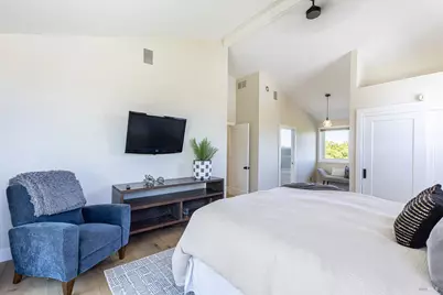 1018 Oakmont Court, Napa, CA 94559 - Photo 23