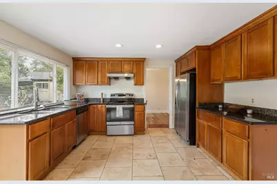 201 Tamalpais Drive, Vallejo, CA 94589 - Photo 9