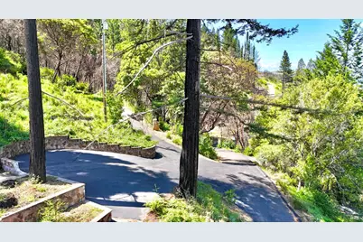 8207 W Dry Creek Road, Healdsburg, CA 95448 - Photo 17