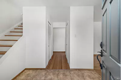 537 Emerald Park Court, Santa Rosa, CA 95409 - Photo 3