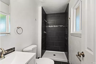 537 Emerald Park Court, Santa Rosa, CA 95409 - Photo 27