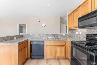 655 12th Street #311, Oakland, CA 94607 - Photo 9