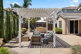 2031 Newcastle Dr, Vacaville, CA 95687 - Photo 43