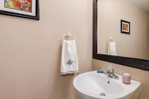 534 E Jasmine Cir, Santa Rosa, CA 95407 - Photo 9