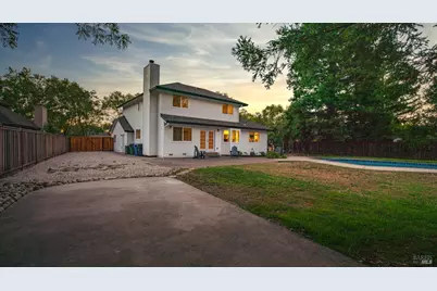 9663 Lakewood Drive, Windsor, CA 95492 - Photo 5