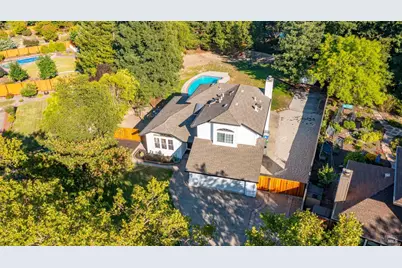 9663 Lakewood Drive, Windsor, CA 95492 - Photo 9