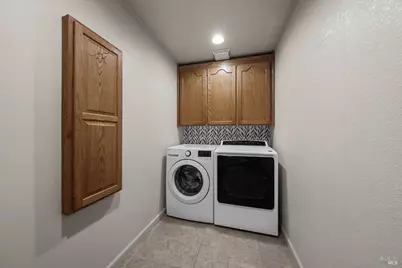 18164 Fishhook Court, Hidden Valley Lake, CA 95467 - Photo 31