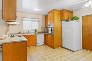 14 St Paul Cir, Novato, CA 94947 - Photo 17