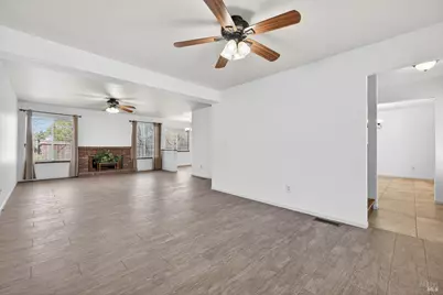 2155 Hastings Court, Santa Rosa, CA 95405 - Photo 5