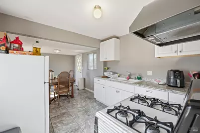 2735 Petaluma Hill Road, Santa Rosa, CA 95404 - Photo 15