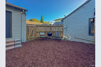 717 Brown Street, Santa Rosa, CA 95404 - Photo 35
