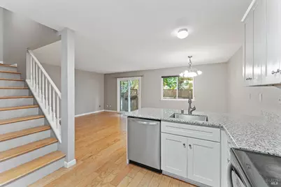 164 N Dutton Avenue, Santa Rosa, CA 95401 - Photo 3