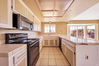 18569 Spyglass Road, Hidden Valley Lake, CA 95467 - Photo 13