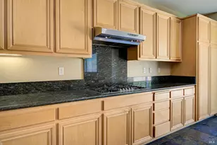 7245 Willow Creek Cir, Vallejo, CA 94591 - Photo 11