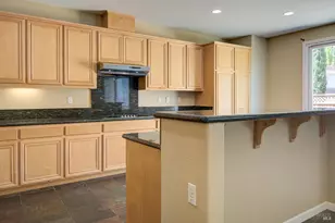 7245 Willow Creek Cir, Vallejo, CA 94591 - Photo 7