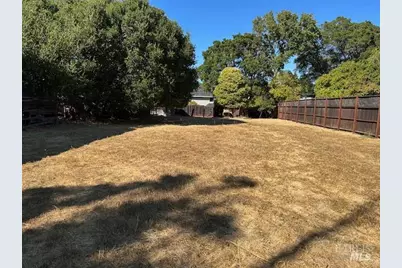 642 Trumbull Avenue, Novato, CA 94947 - Photo 17