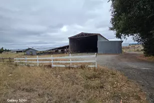 3825 Petaluma Hill Rd, Santa Rosa, CA 95404 - Photo 15