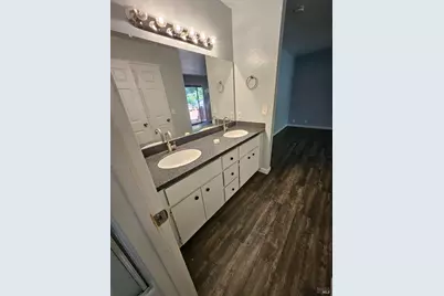 690 Arcadia Drive, Vacaville, CA 95687 - Photo 15